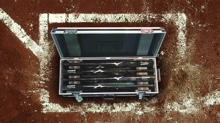 Ichiro Suzuki’s Nerd Chic Baseball Bat Case